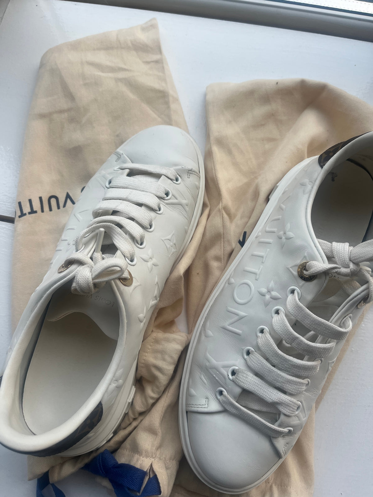 Louis Vuitton Trainers Size 39