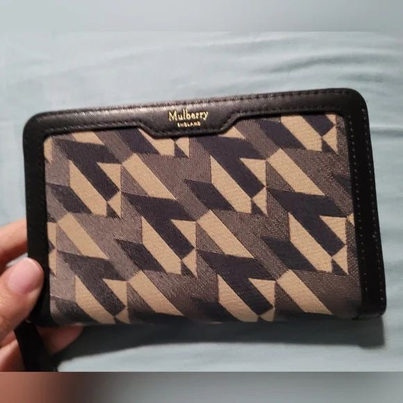 Mulberry ‘M’ Wallet