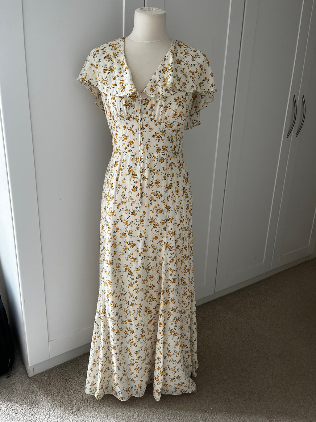 Reformation Dress Size US4 (8)