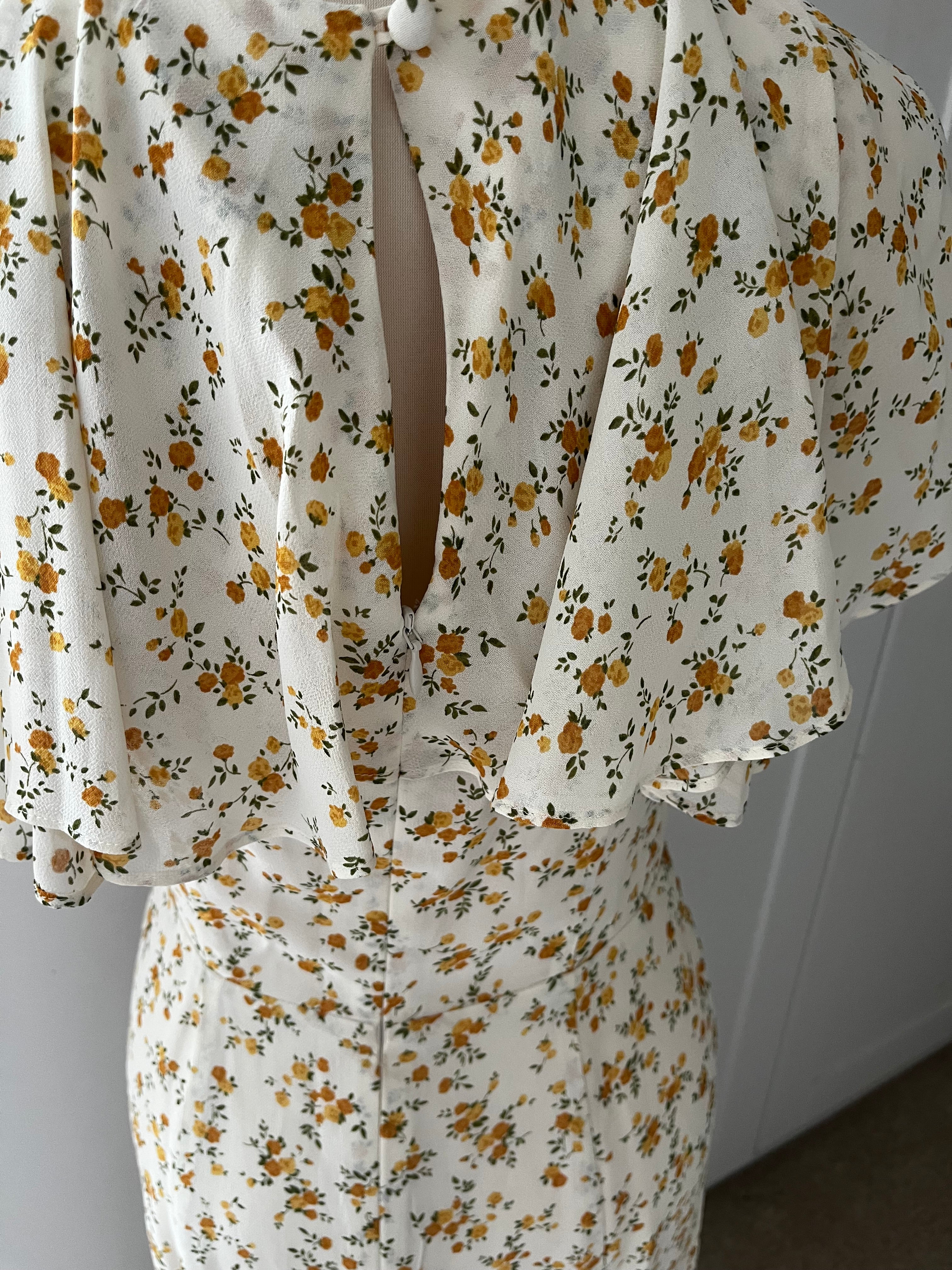Reformation Dress Size US4 (8)