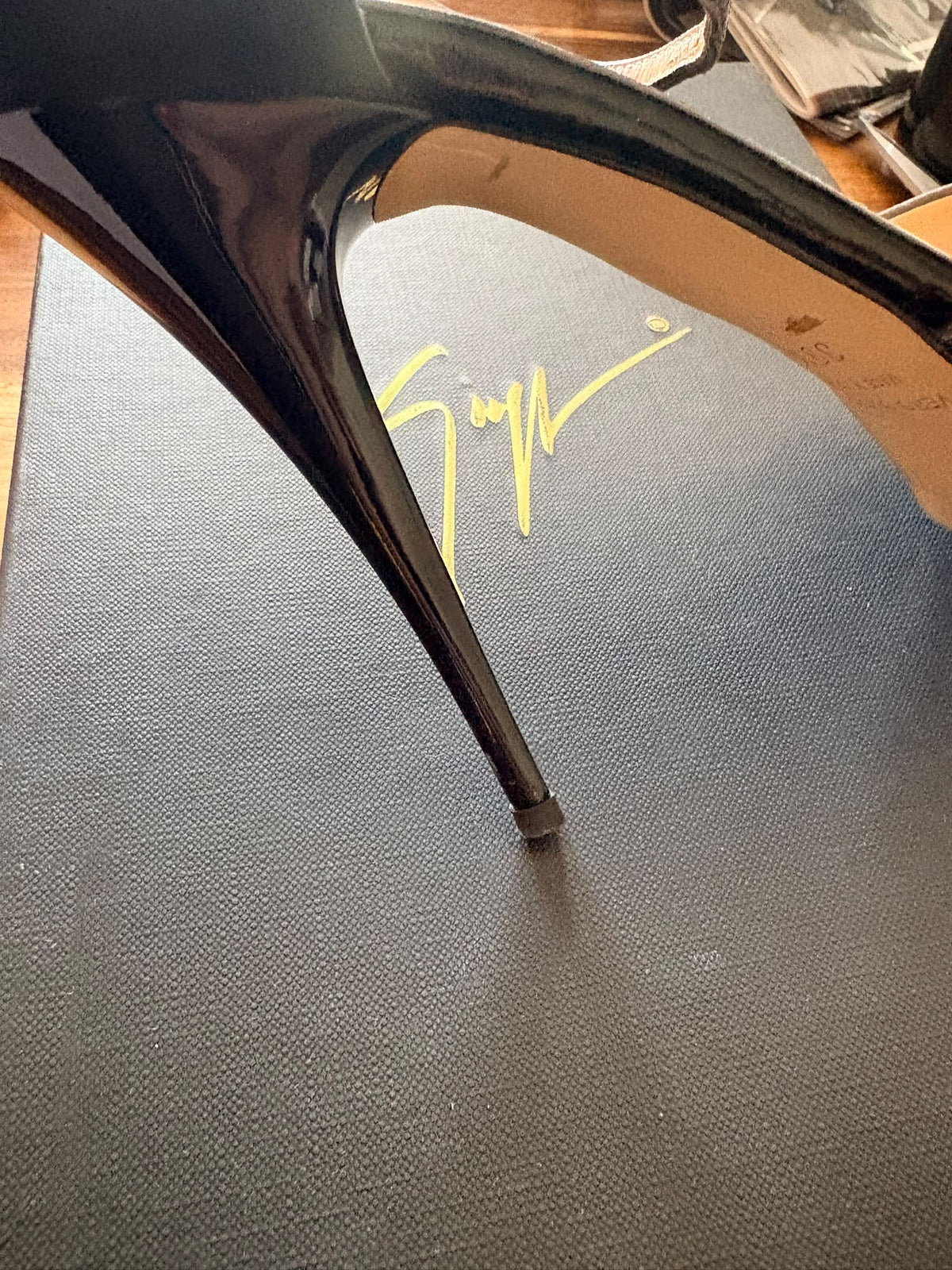 Guiseppe Zanotti Sandals Size 39.5
