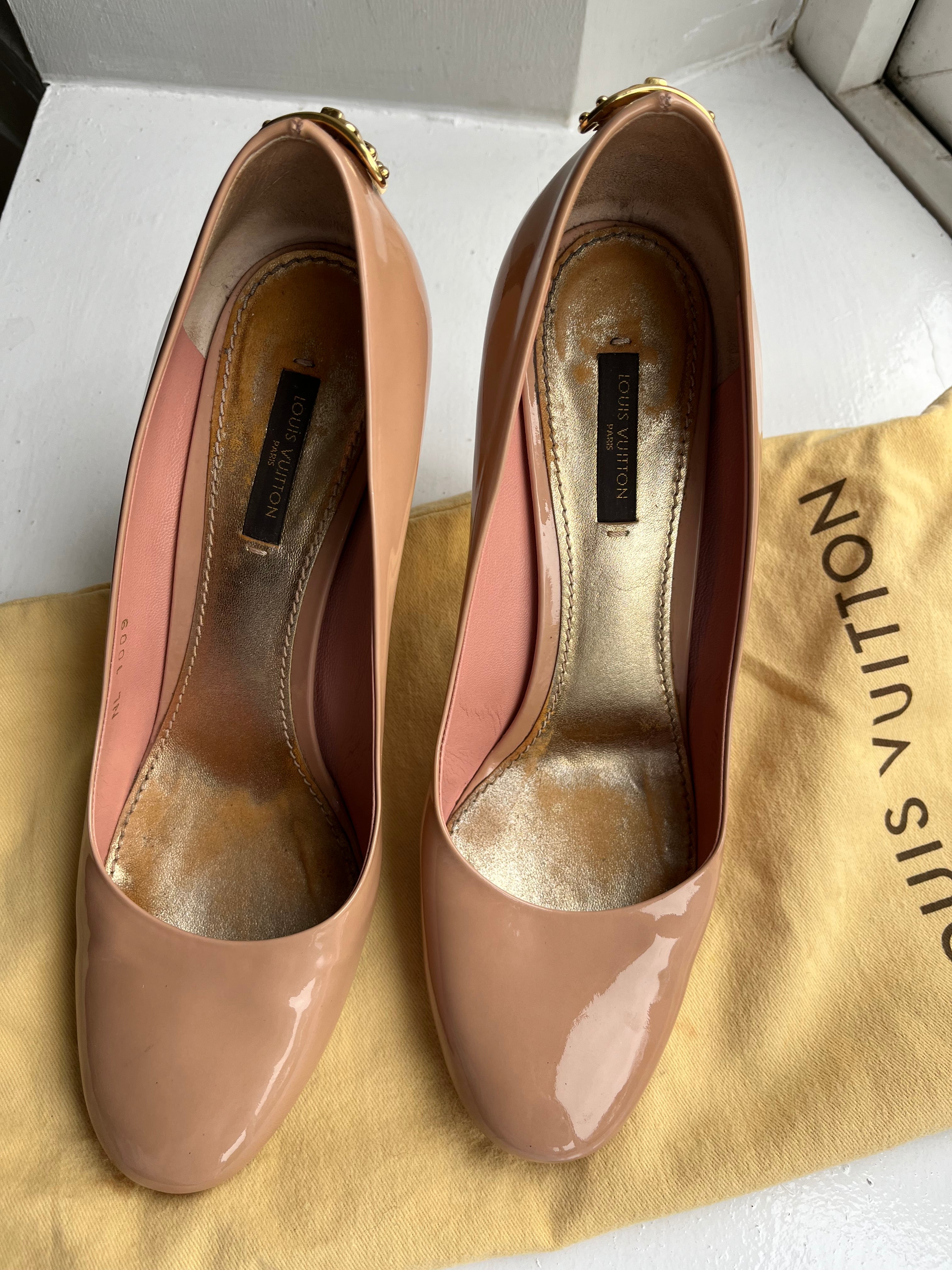 Louis Vuitton Nude Patent Pumps Size 39