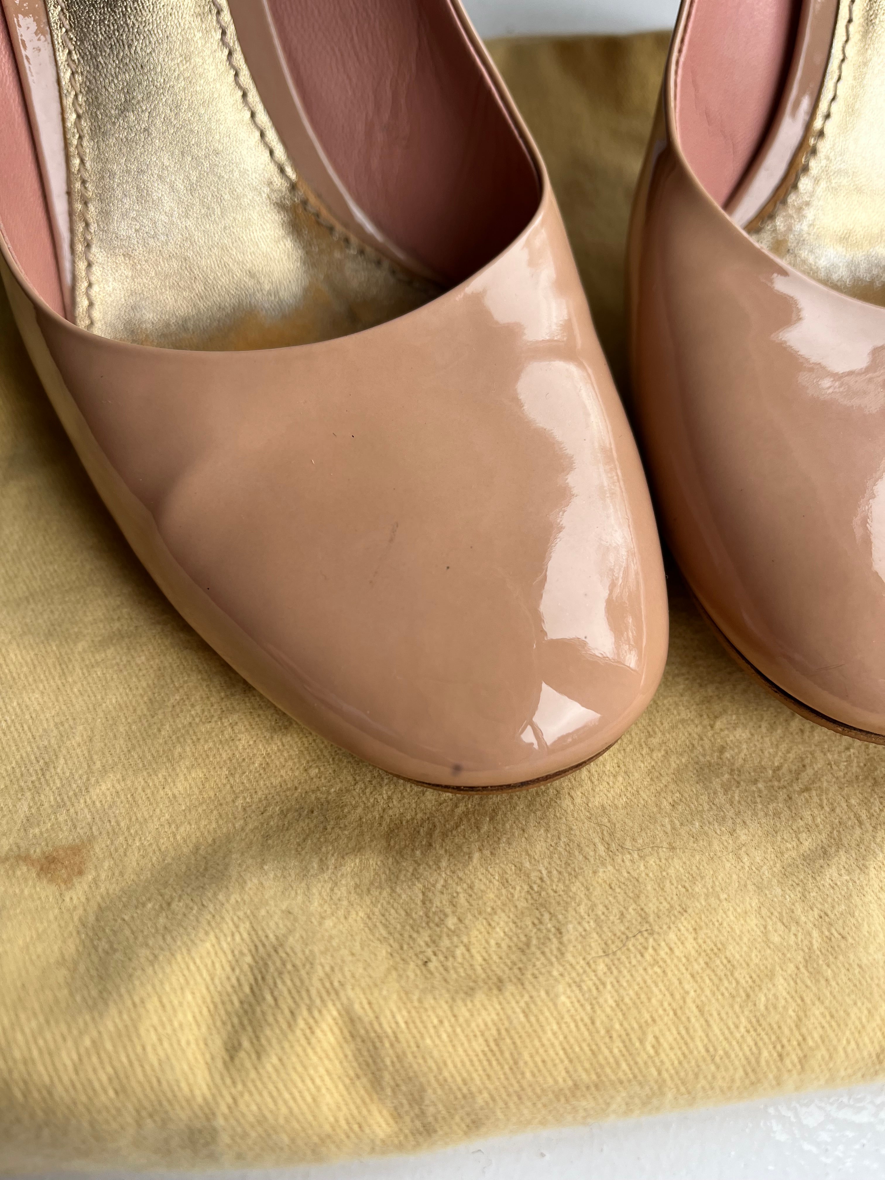 Louis Vuitton Nude Patent Pumps Size 39