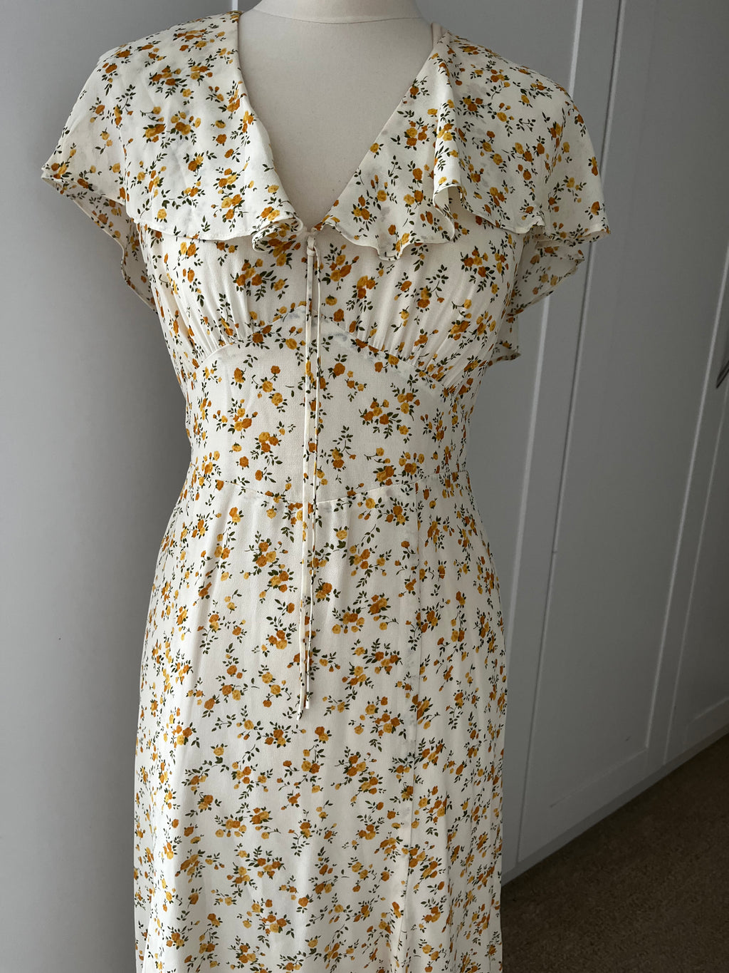 Reformation Dress Size US4 (8)