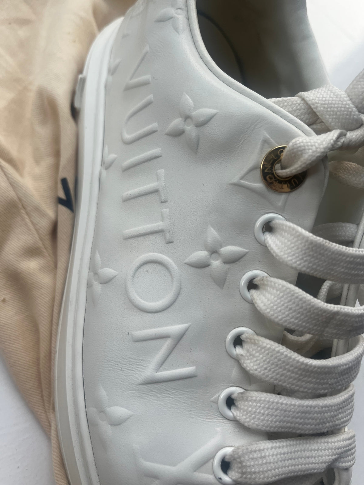 Louis Vuitton Trainers Size 39