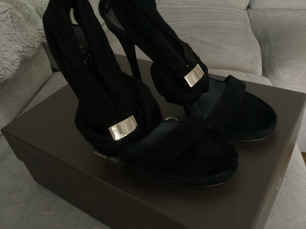 Gucci Black Suede ‘Carrie’ Sandals Size 37
