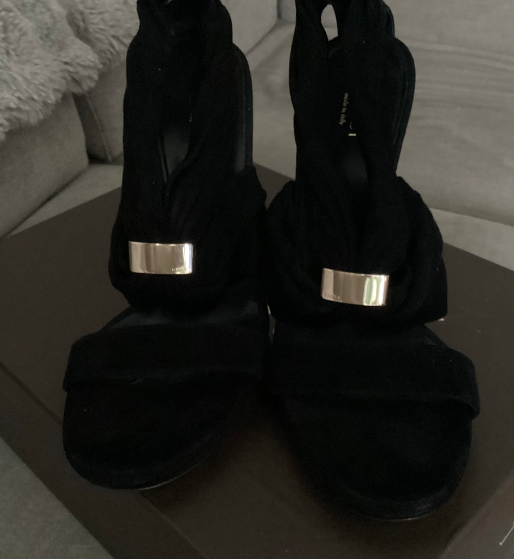 Gucci Black Suede ‘Carrie’ Sandals Size 37