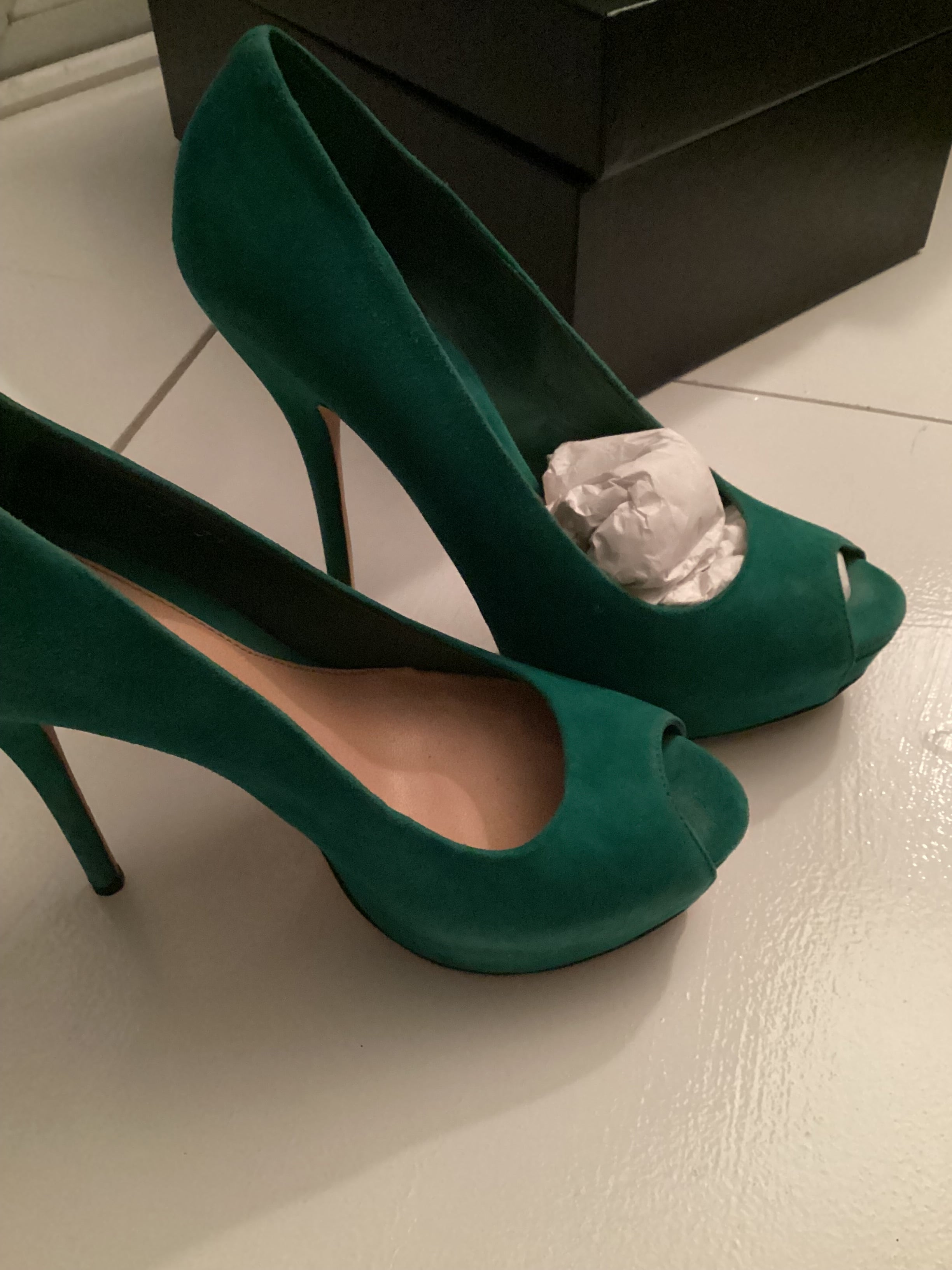 Gucci Green Suede Peeptoe Heels Size 37